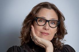 She Came to Me': Inside new Anne Hathaway rom-com - Los ...