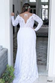 I Think I Found My Wedding Dress This One In The Picture Looks Amazing F Wedding Dresses Plus Size Long Sleeve Wedding Dress Vintage Wedding Dress Long Sleeve