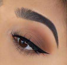 Pin By Ugur Gunes On Maquillaje De Belleza Dark Eye Makeup Eyeshadow Makeup Makeup Tutorial Eyeshadow