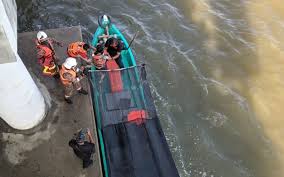 Di mana kamu syuk !! Suami Isteri Terjun Dari Jambatan Pulau Pinang Tinggalkan Anak Keseorangan Tun Carlos