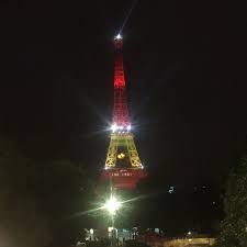 Commenter via sputnikcommenter via facebook. Twitter Tour Eiffel Eiffel Espagne