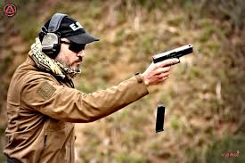 The pistol that ushered in the modern era at sig, in its tried and true form. Tactical Pistol Euseca
