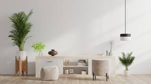 Aprende como cultivar un cactus, segui los pasos sencillos para poder cultivar estas hermosas y espinosas plantas tanto sí, lo has leído bien, ¡en realidad hay muchas variedades de cactus resistentes al frío! Conjunto De Cactus En El Mostrador De Madera Foto Premium