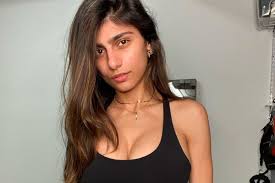 She even has her own song by the electronic duo timeflies. Here S Why Watching Mia Khalifa S Ig Is Our Favorite Pastime Film Daily