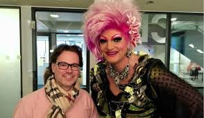 Olivia jones ist die einzige würdige dirk bach nachfolgerin! Tv Was Das Dschungelcamp Und Olivia Jones Mit Wuppertal Zu Tun Haben