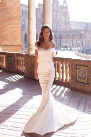 Dulce White Off Shoulder Satin Gown With Open Back Mermaid Train In 2020 Tight Wedding Dress Wedding Dresses Satin Wedding Dresses Lace