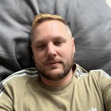 Daniel Barlow (@dandanbarlow) • Threads, Say more