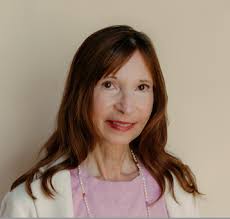 Janet Lundgren's Instagram, Twitter & Facebook