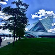 Résultat de recherche d'images pour "milwaukee art museum"