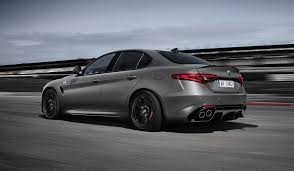 Tutti i dettagli del suo stile unico e le soluzioni innovative per un elevato piacere di guida. Alfa Romeo Giulia Und Stelvio Nring 2018 Neue Quadrifoglio Sondermodelle Meinauto De