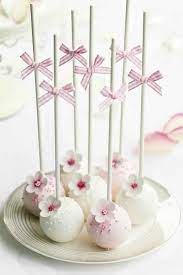 Layer cake chocolat fraise | fondant au chocolat et crème à la fraise. Pop Cakes Au Chocolat Blanc Cake Pops Roses Cake Chocolat Blanc Gateau Fleur