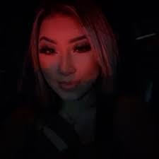 Juliana Puente's Instagram, Twitter & Facebook