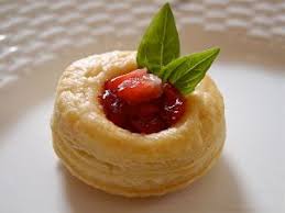 Pickwick Baking Co Puits D Amour With Pesto And Strawberries Delicious Desserts Baking Tiny Food
