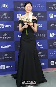 A collection of the top 50 4k car wallpapers and backgrounds available for download for free. Here Are All The Winners At The 54th Baeksang Arts Awards