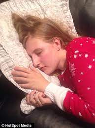 Student Who Suffers From Kleine Levin Syndrome Fears She Will Miss Christmas Daily Mail Online