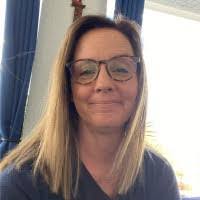 Jennifer Oscar's Instagram, Twitter & Facebook