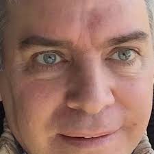 SI voy a hablar con hombres mayores de 40 años. SI voy a ser amiga de  hombres mayores de 40 años. SI me gustan los hombres mayores de 40 años. SI  quiero