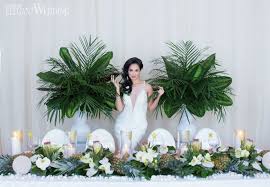 Tropical Wedding Ideas In The City Elegantwedding Ca Tropical Wedding Decor Tropical Wedding Centerpieces Tropical Wedding