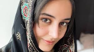 ياسمينة علي .. قصّة النجمة الإباحية الوحيدة في أفغانستان (صور) - وطن | يغرد  خارج السرب