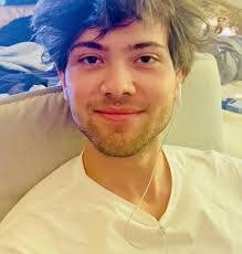 Elinor David's Instagram, Twitter & Facebook