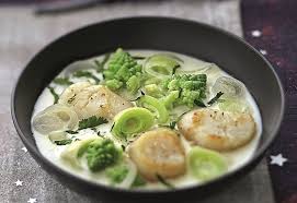 Nage De Saint Jacques Et Chou Romanesco Au Lait De Coco Recettes De Cuisine Recette Saint Jacques Chou Romanesco Recette