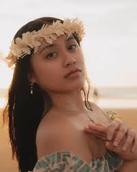 Isla photographers?! List them!