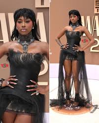 #TSRBETAwards: Yess! #FloMilli and #EvaMarcille hit the #BETAwards carpet giving us high fashion. 👏🏾🔥 Roommates, are you feeling their looks? (SWIPE)—(📸: @gettyimages) ✍🏾: #TSRStaffJW