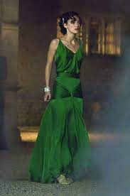Moda De Cine Xi Expiacion Mas Alla De La Pasion Ropa Linda Vestido Esmeralda Vestidos Color Verde Esmeralda