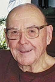 Dixie Dyer's Instagram, Twitter & Facebook