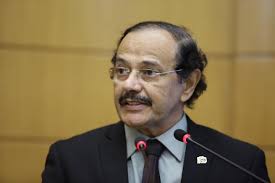 Vanderbal Marinho presta homenagem aos 80 anos da Sociedade Médica de  Sergipe