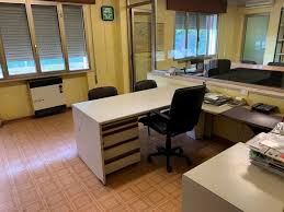 Gli abitanti di padova e provincia hanno pubblicato 823.234 annunci su subito.it, da gennaio a ottobre del 2016. Arredi Usato Vendita In Provincia Di Padova Annunci Industriali