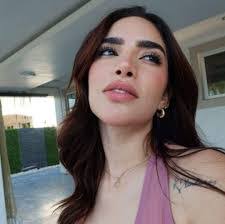 Aydee Hernandez's Instagram, Twitter & Facebook