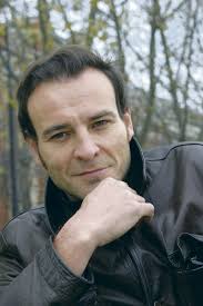 Éric Heyer : « Les premiers contrats sont de qualité dégradée, même pour  les jeunes qualifiés »