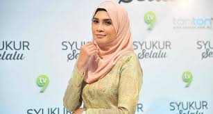See more of izreen azminda on facebook. Biodata Izreen Azminda Pelakon Cantik Serba Boleh Azhan Co
