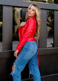 Jadelyn Breier - Free pics, galleries & more at Babepedia