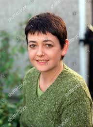 Emma Wray's Instagram, Twitter & Facebook