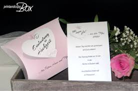 Hochzeitseinladung Mal Anders Die Box Mit Dem Design In Rosa Ist Einfach Ein Traum Elegant Hochzeitseinladung Romantische Hochzeitseinladungen Karte Hochzeit