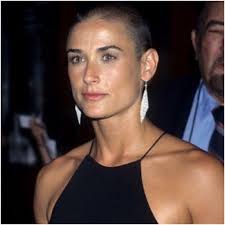 The film tells the fictional story of the first woman to undergo training in u.s. Demi Moore In Low Fade Haircut For The Movie G I Jane Demi Moore Going Bald Help Hair Loss