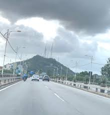 Bukit puteri spans an area of 0.688 hectares and the hill, measuring 200m in height, is the highest peak in kuala terengganu. Bukit Besar Trail Hike Kuala Terengganu Terengganu Malaysia Pacer