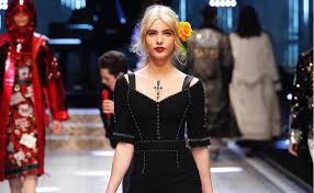 Lele pons gets excited while speaking on her dubai vacation plans at lax airport 12.6.17. Dolce Gabbana Taps Lele Pons Marcus Butler Juanpa Zurita To Walk Fall Runway Show Tubefilter