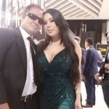 Sammy pérez y su noviafoto: 3rraeolxtoyrkm