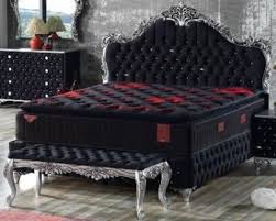 Das bett ist für eine matratze von 90 x 200 cm geeignet. Casa Padrino Barock Doppelbett Schwarz Silber Prunkvolles Samt Bett Mit Glitzersteinen Und Matratze Komplett Set