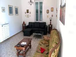 Il prezzo richiesto per un appartamento in affitto è mediamente nell'intero il comune pari a 23,8 €/m² mese e quindi circa il 155% in più rispetto alla media regionale. Affitti Varigotti Per Vacanze Con Iha Privati