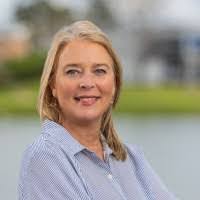 Kat Potts's Instagram, Twitter & Facebook