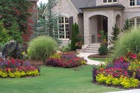 Flower Gardens In The South Landscape Atlanta Jenny Hardgrave Front Yard Landscaping Design Small Front Yard Landscaping Front Yard Landscaping