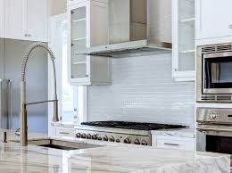 Hi louise, firstly if the extractor fan is on an outside facing wall then you will have a vent directly behind the line of the fan on the outside wall, if the extractor is on an internal wall it will either have a duct running along the top of the kitchen cupboards or more commonly just an internal carbon filter. How To Handle Gap When Installing Range Hood Duct Over Tile Backsplash Diy Home Improvement Forum