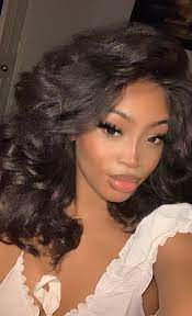 Pradabae On Twitter In 2021 Feathered Hairstyles Curly Hair Women Hair Looks