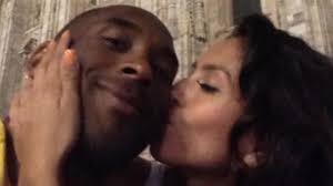 Guy ditches reality TV girlfriends, drives off