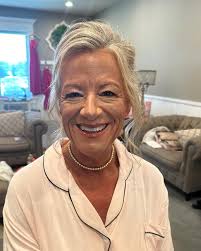 The sweetest girls!!! Didn't get a pic of the bride's eye makeup, but she  looked PERFECT!!! 🤍💍