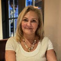 Glenda Brand's Instagram, Twitter & Facebook